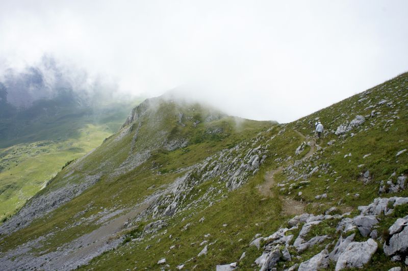 Aufstieg durch Nebelschwaden