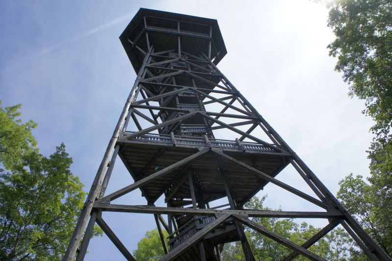 Albis Hochwacht. 158 Stufen zur Aussicht