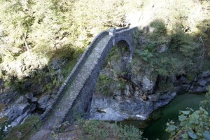 Die "Römerbrücke" bei Intragna