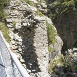 Ein Brückenpfeiler, Überrest des alten Saumweges