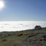 Blick vom Gipfel des Chasseron über das Nebelmeer unterhalb des Hotels