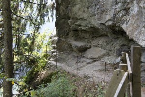 Weg zur Ruine Kropfenstein