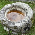 Altes Taufbecken in der Ruine Jörgenberg