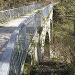 Massive Fussgängerbrücke