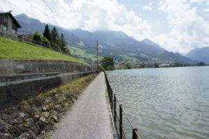 Uferweg bei Sachseln
