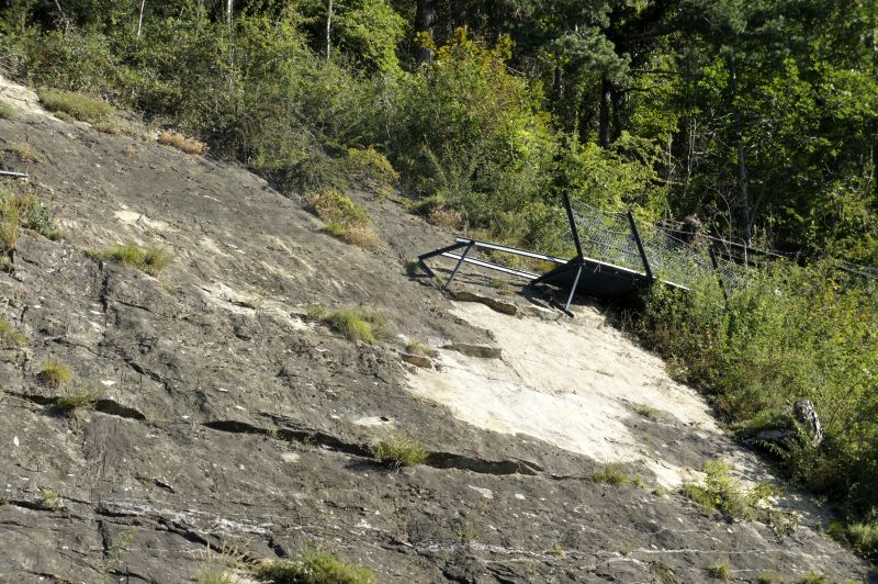 Zerstörtes Wegstück